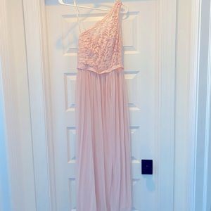 Size 4 David’s Bridal Blush Bridesmaid’s Dress. Hemmed to 5’3” wearer.